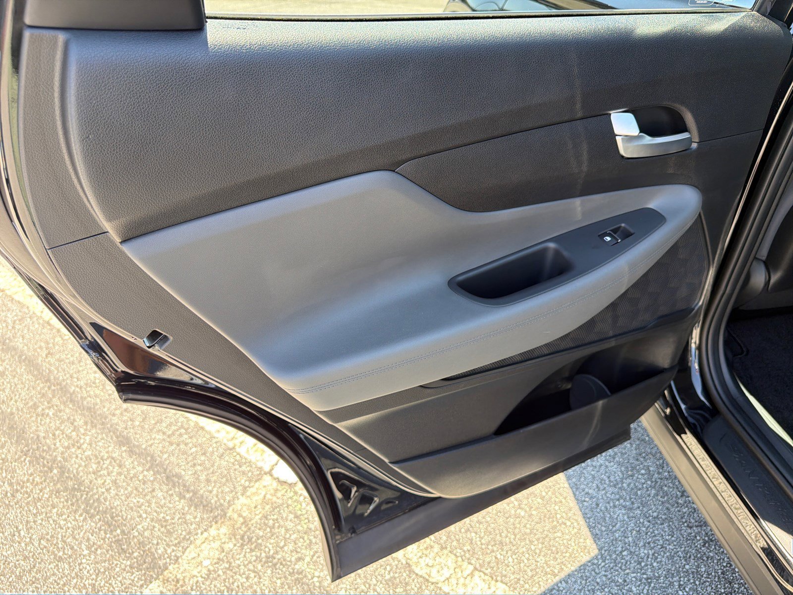 Used 2023 Twilight Black Hyundai SEL image 23