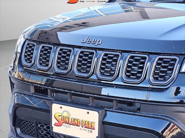 New 2026 Diamond Black Crystal Pearl-Coat Exterior Paint Jeep Latitude image 5