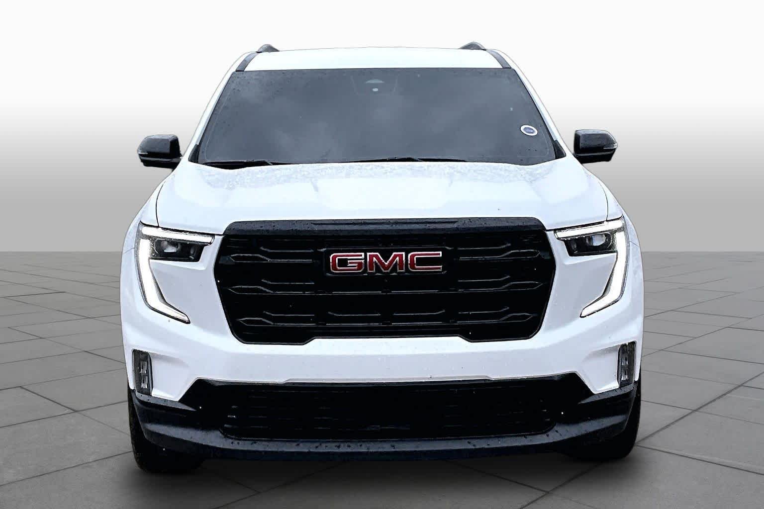 Used 2025 WHITE GMC FWD Elevation image 4