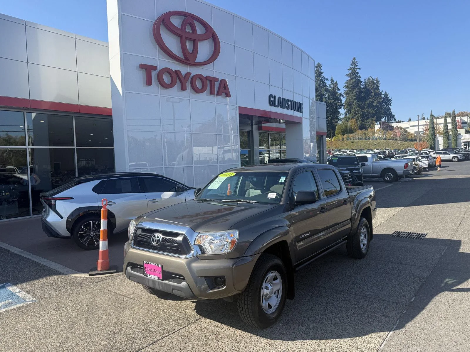 Used 2014 Pyrite Mica Toyota PreRunner image 1