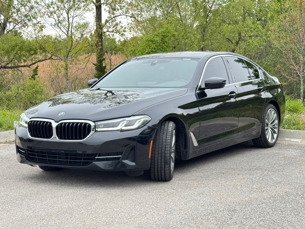 Used 2022 Black BMW 530i xDrive image 3
