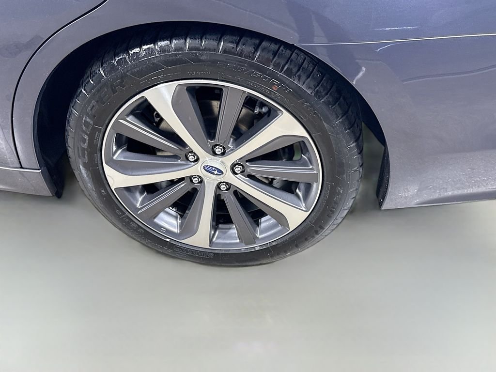 Used 2015 Carbide Gray Metallic Subaru 3.6R Limited image 9