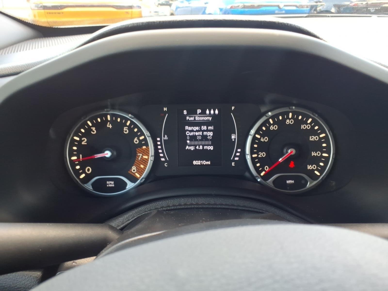 Used 2019 Glacier Metallic Clearcoat Jeep Latitude image 23