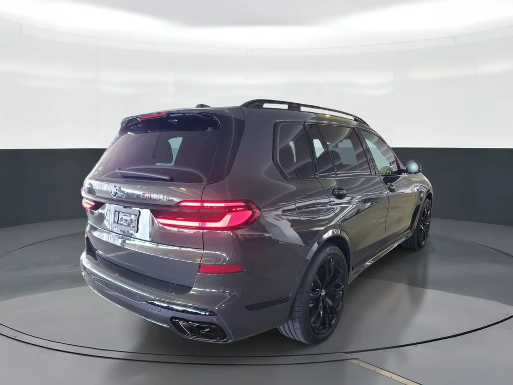 New 2027 Dravit Grey Metallic BMW M60i image 3