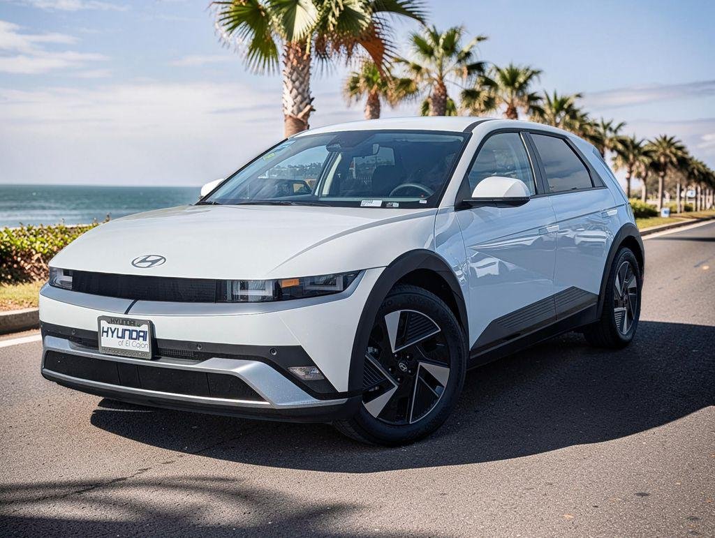 New 2026 White Hyundai SE image 2