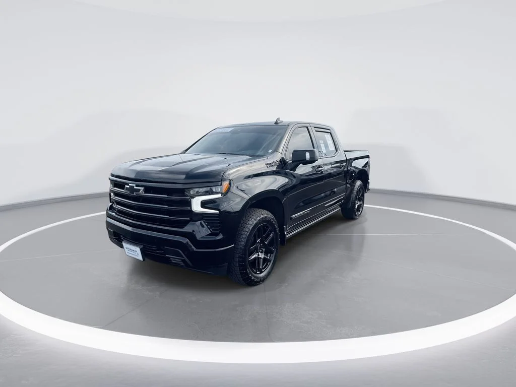 Used 2026 Black Chevrolet High Country image 4