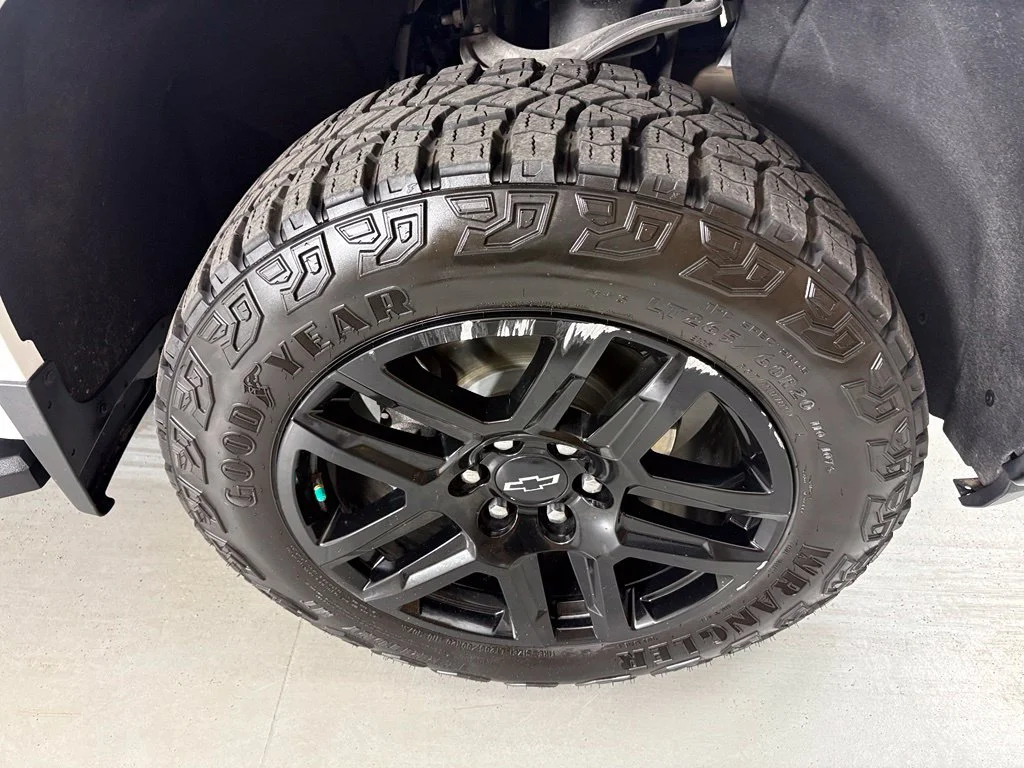 Used 2022 White Chevrolet LT Trail Boss image 13