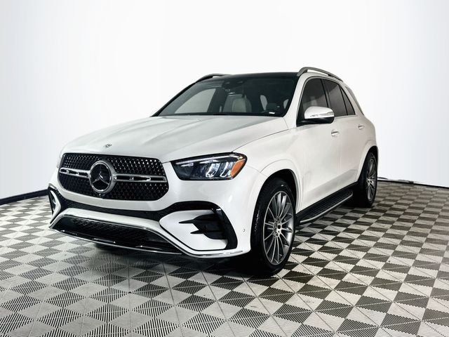 New 2026 MANUFAKTUR Moonlight White Metallic Mercedes-Benz GLE 350 image 3
