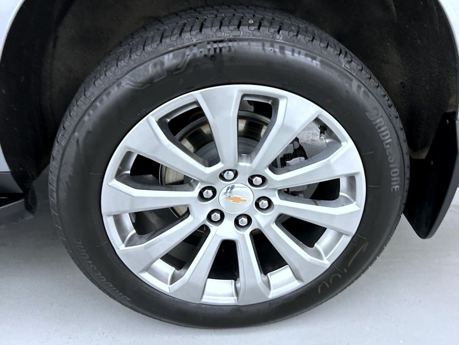 Used 2025 Gray Chevrolet Premier image 25