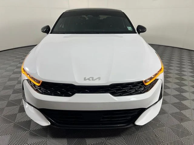 Used 2023 White Kia GT-Line image 2