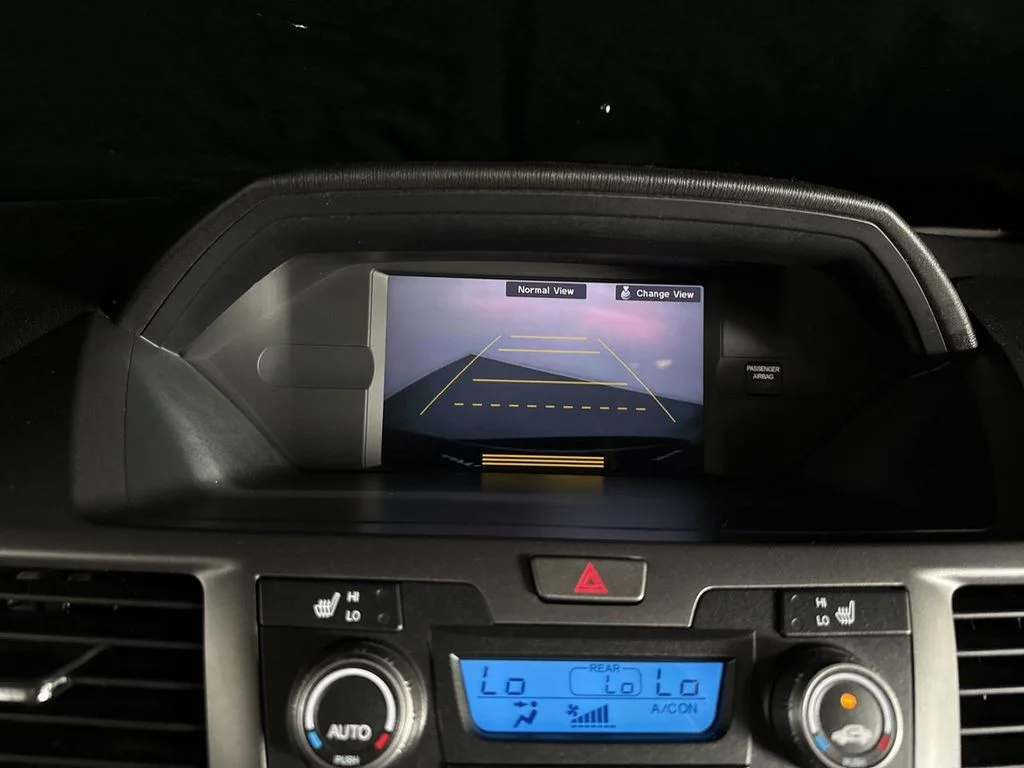 Used 2013 White Diamond Pearl Honda Touring Elite image 31