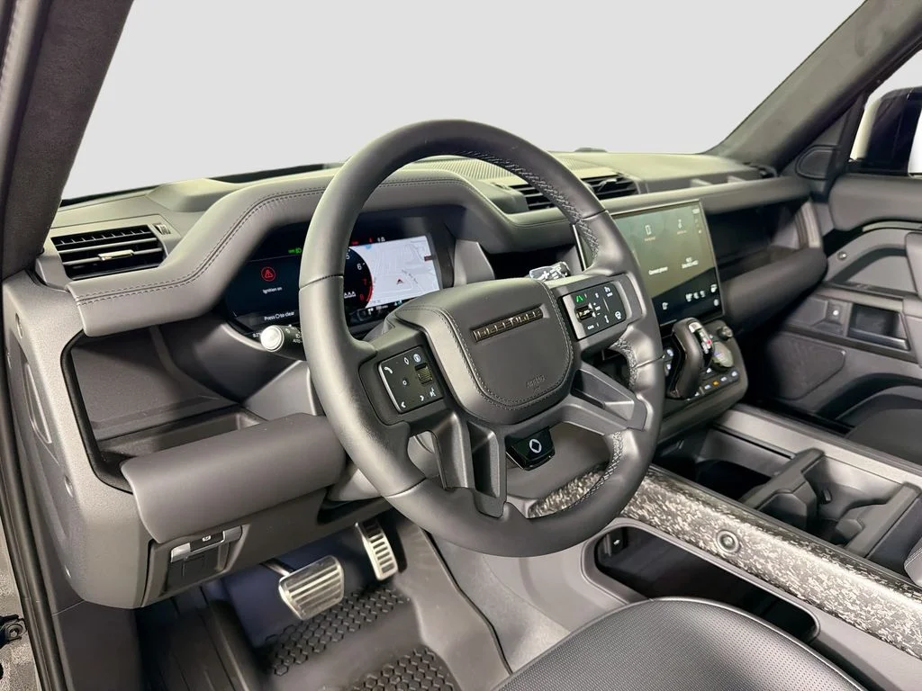 New 2026 Narvik Black Land Rover OCTA Black image 9