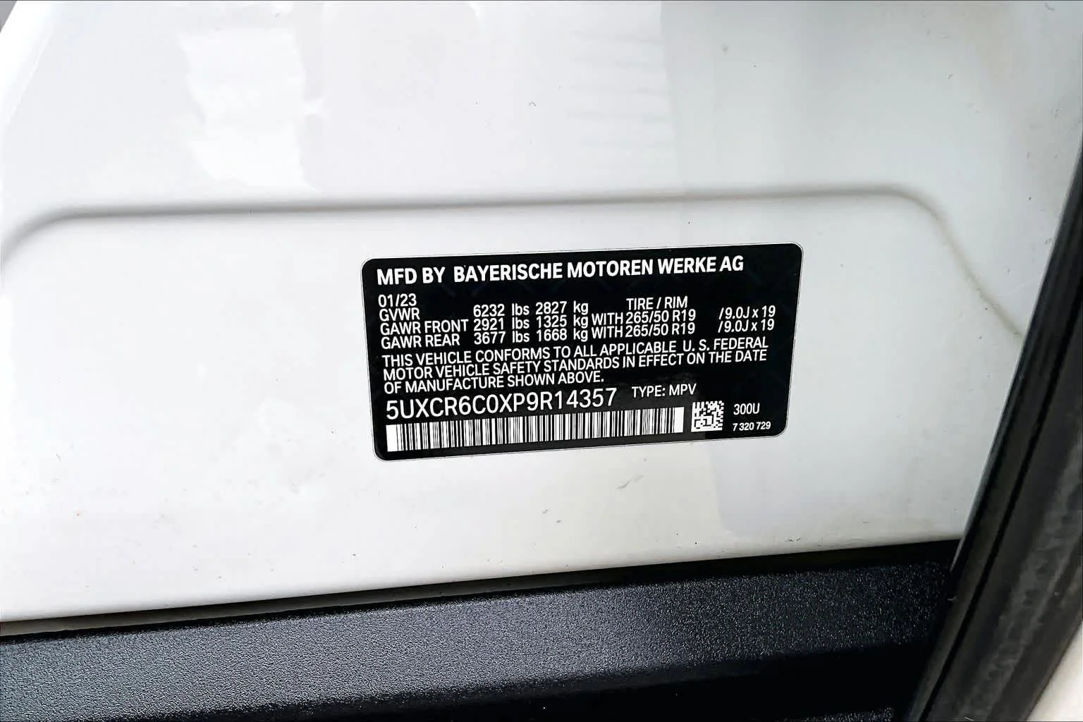 Used 2023 Alpine White BMW xDrive40i image 32
