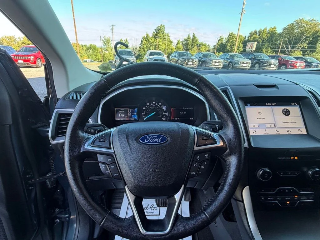 Used 2019 Green Ford SEL image 29