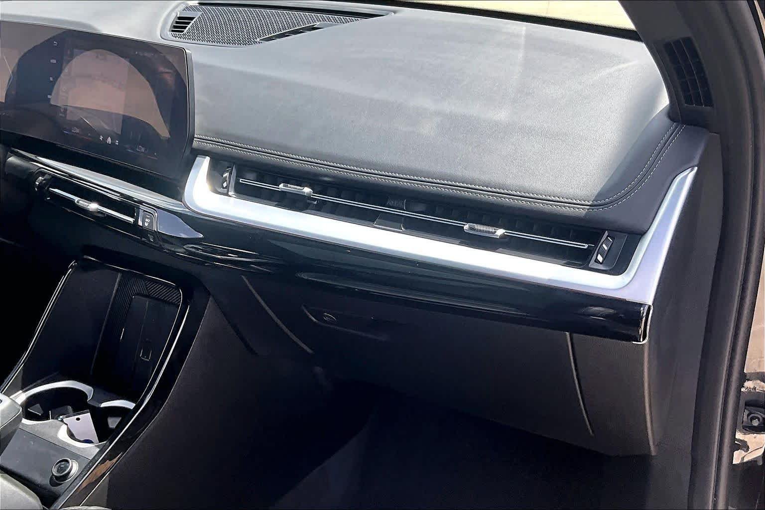 Used 2025 Black Sapphire Metallic BMW xDrive28i image 18