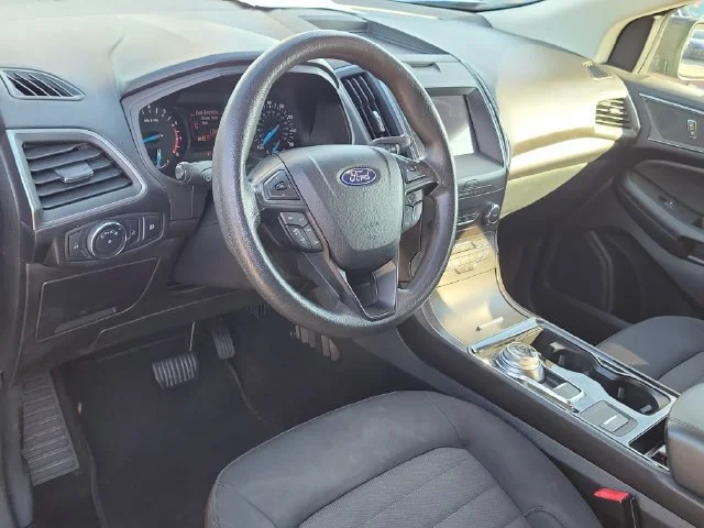 2020 Ford Edge SE - Photo 18