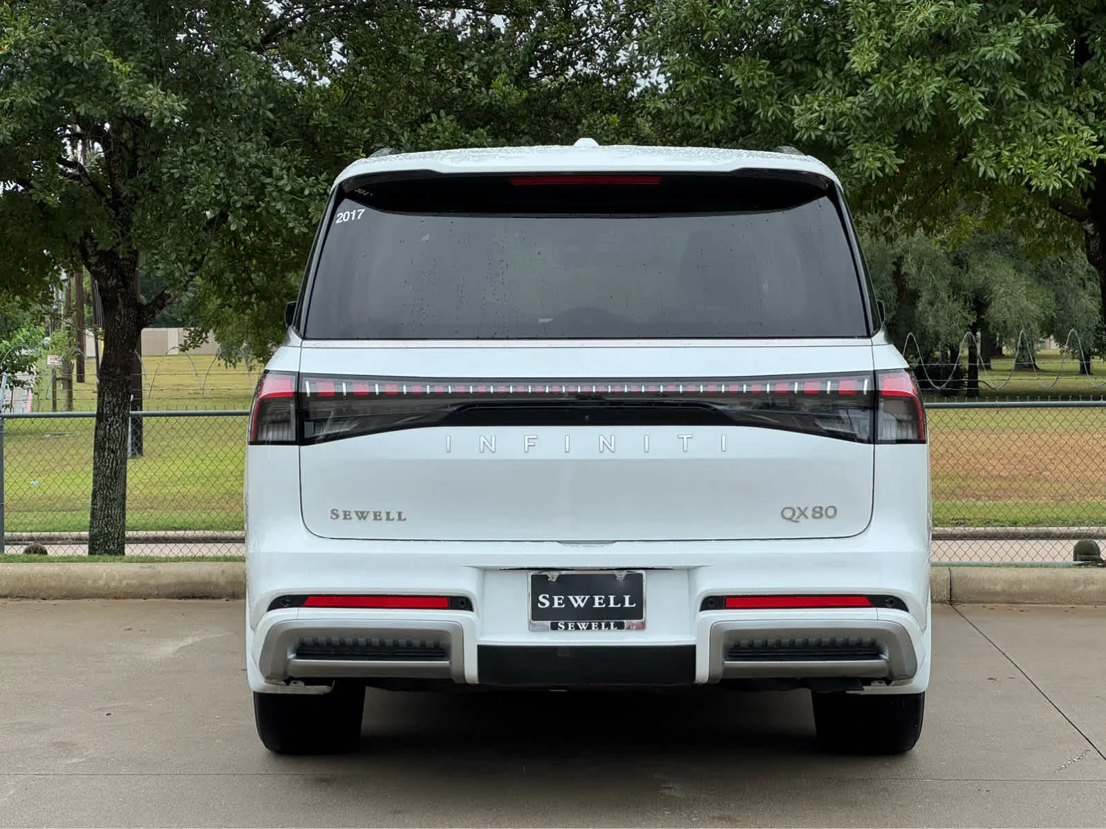 Certified Used 2026 Radiant White INFINITI LUXE image 7