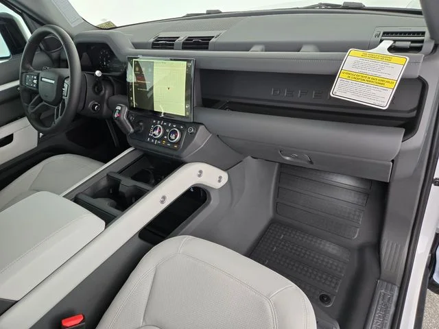 New 2026 Fuji White Land Rover X-Dynamic SE image 18