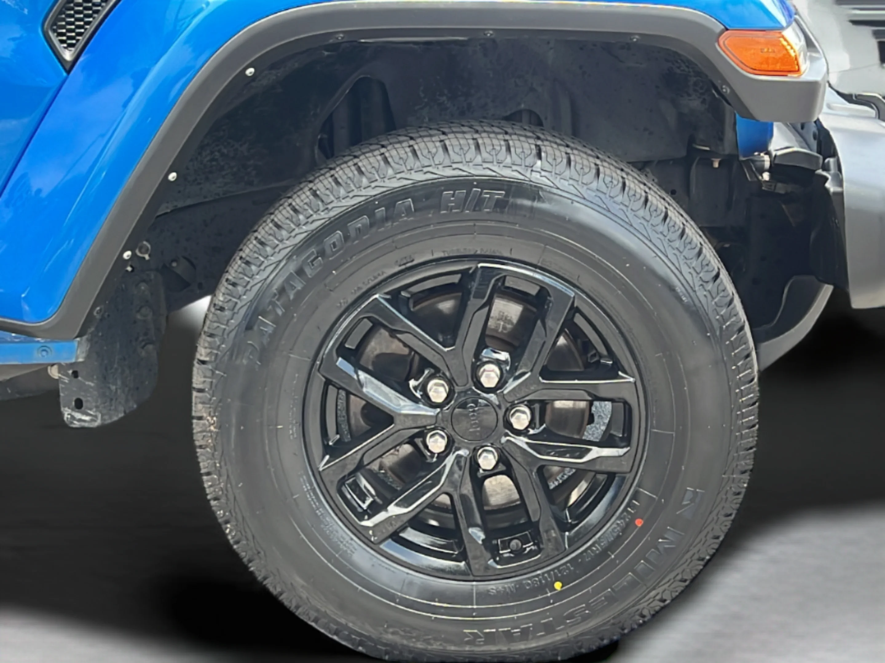 Used 2023 Hydro Blue Pearlcoat Jeep Sport S image 31