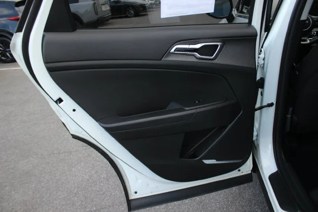 Used 2023 White Kia LX image 22