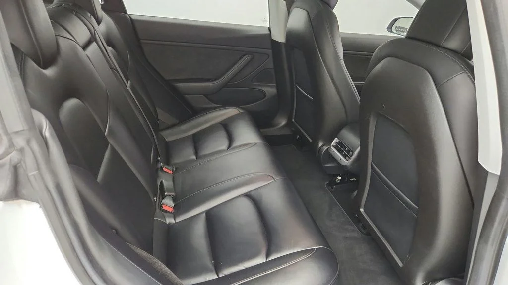 Used 2018 Pearl White Multi-Coat Tesla Long Range Battery AWD image 27