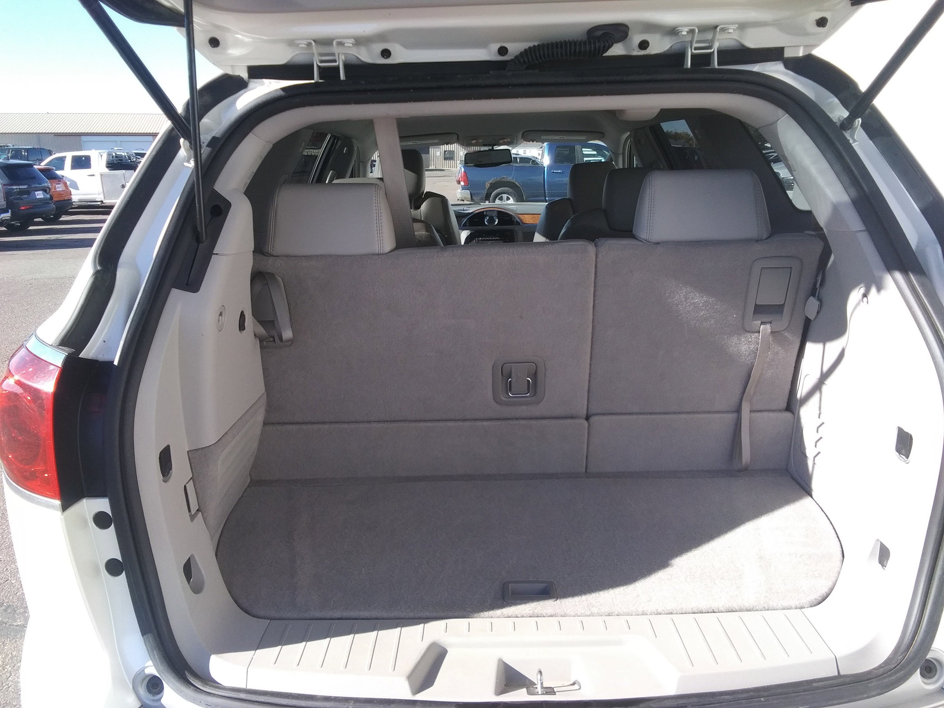 2009 Buick Enclave CXL photo 2