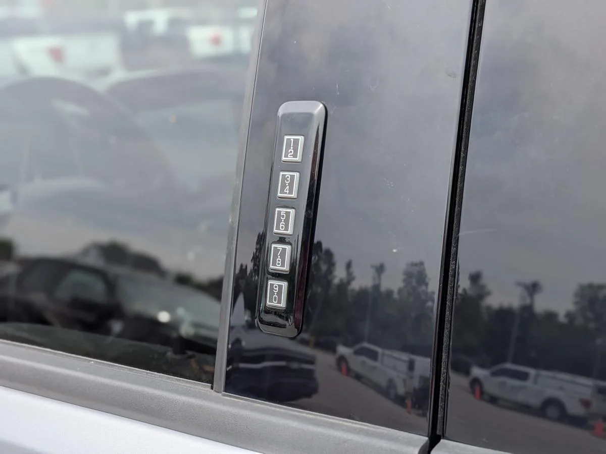 Used 2022 Silver Ford Xlt 4wd Supercrew image 13