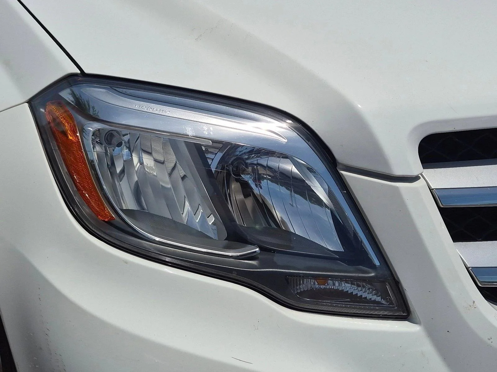 Used 2015 Polar White Mercedes-Benz GLK 350 image 6