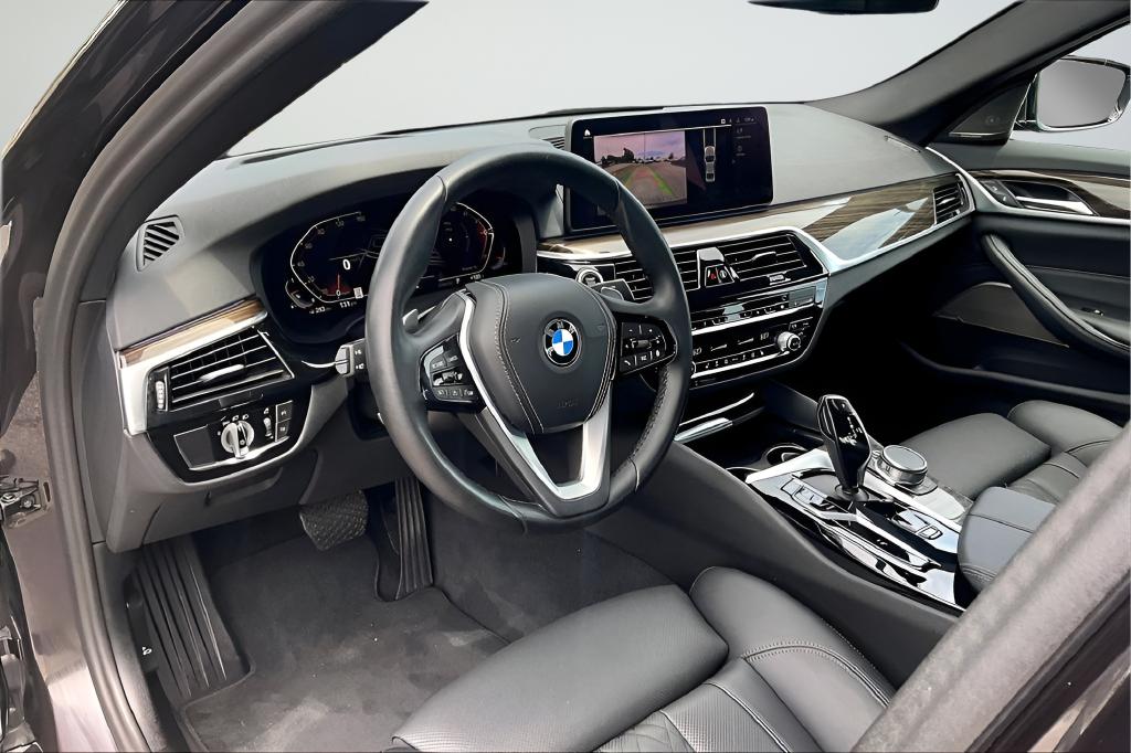Used 2023 Gray BMW 540i image 13