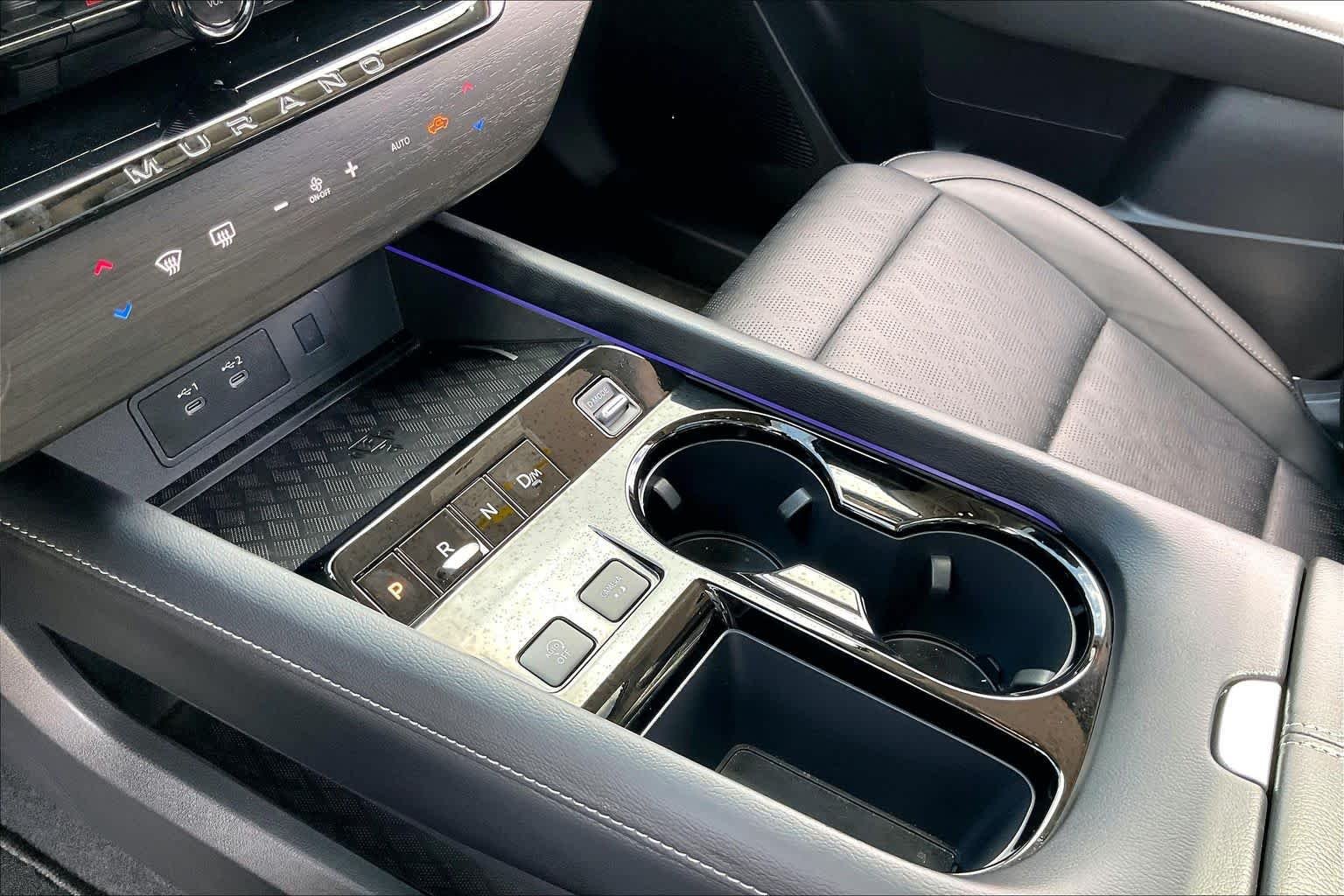Used 2025 Silver Nissan Platinum image 17