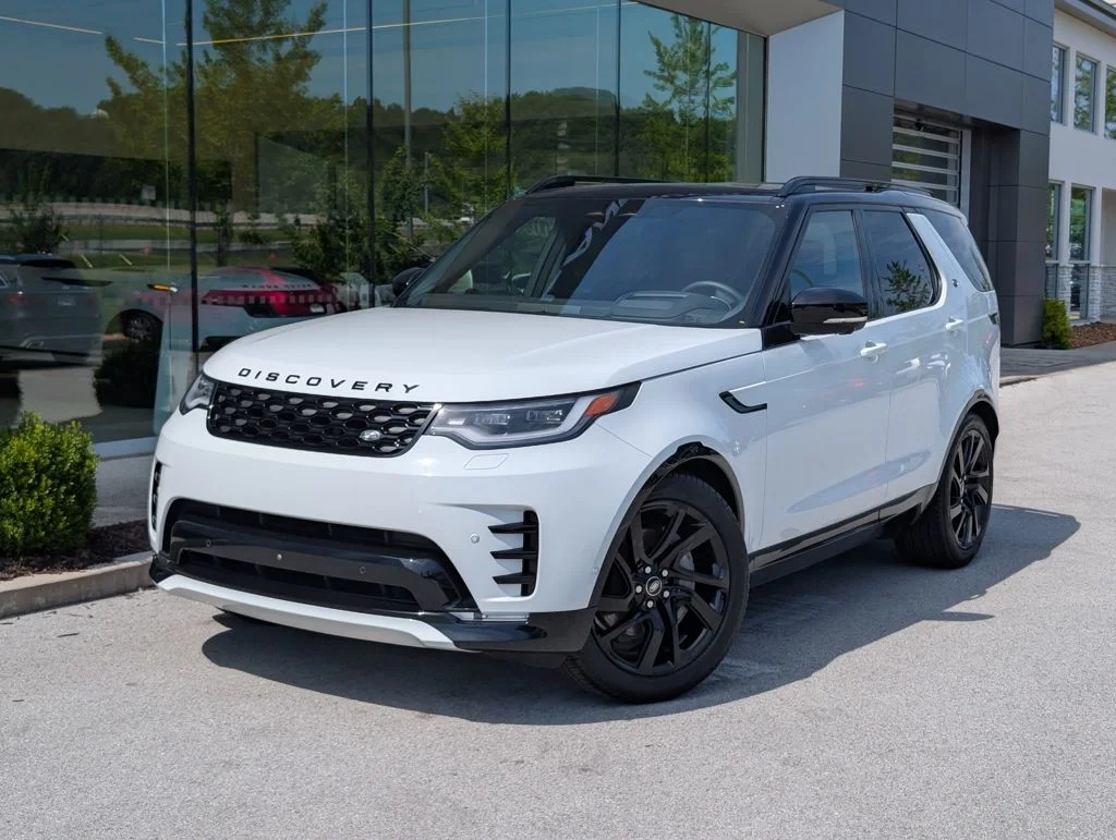 Certified Used 2025 White Land Rover Dynamic SE image 1
