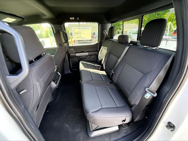 New 2026 Oxford White Ford XLT image 11
