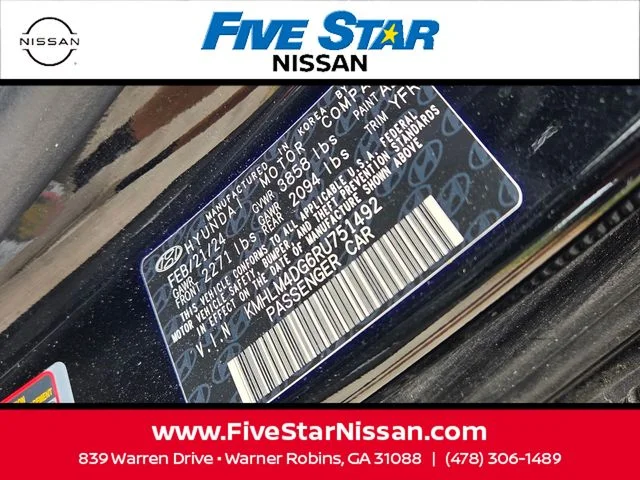 Used 2024 Black Hyundai SEL image 16