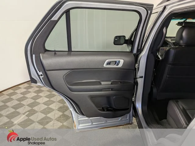 Used 2011 Silver Ford XLT image 30