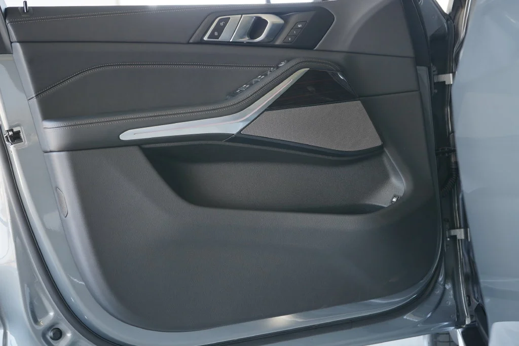 Used 2026 Gray BMW xDrive50e image 10