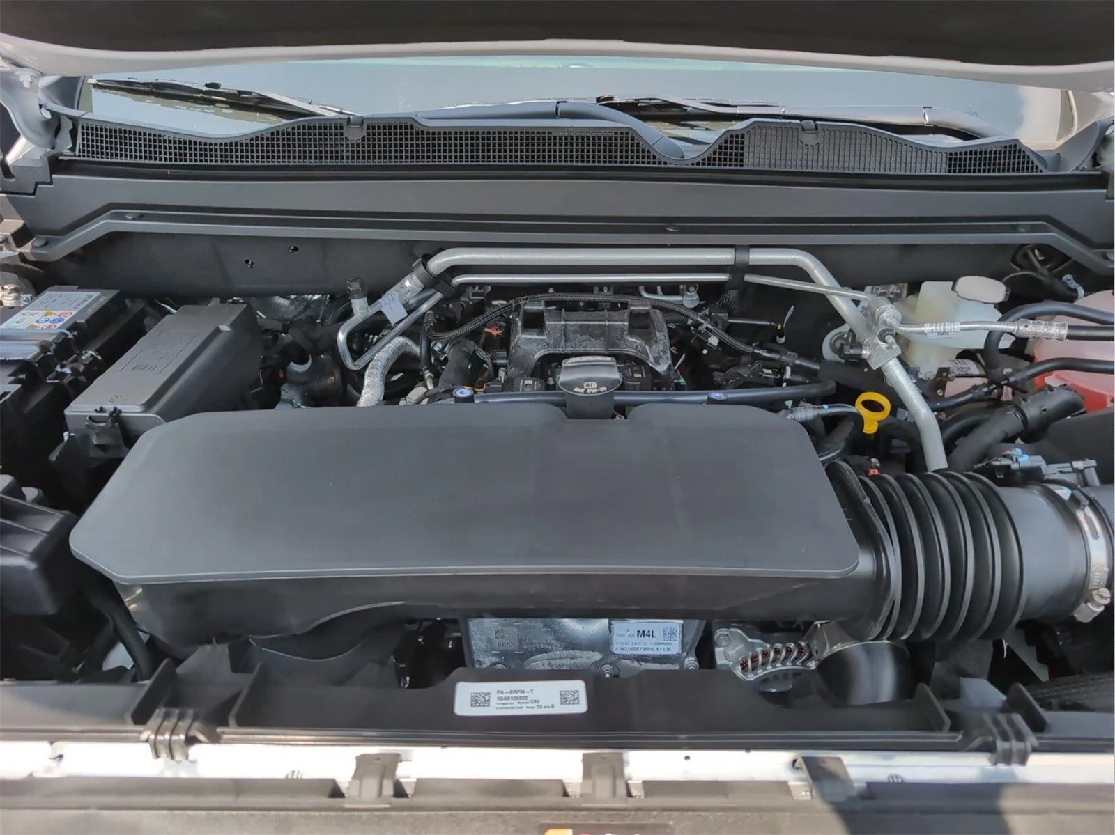 New 2026 Summit White GMC Elevation image 30