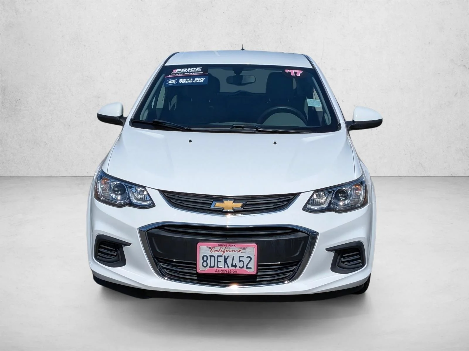 Used 2017 Summit White Chevrolet LT image 2