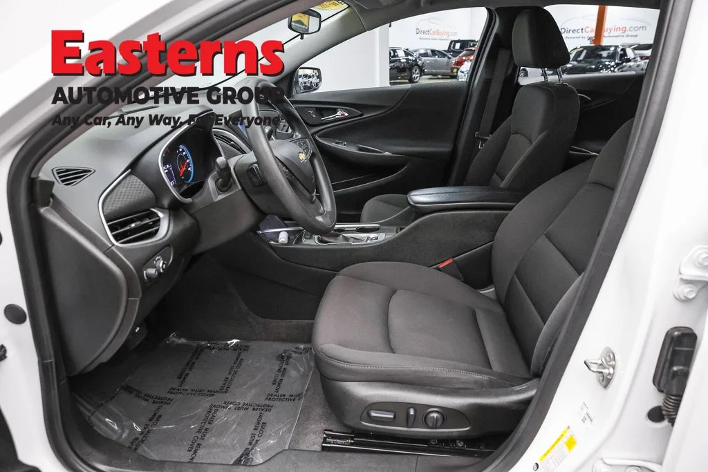 Used 2024 White Chevrolet LT image 14