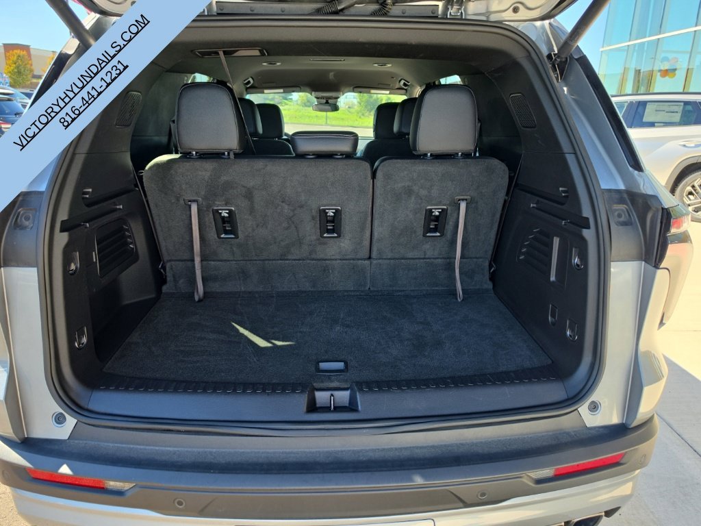 Used 2025 Gray Chevrolet LT image 37
