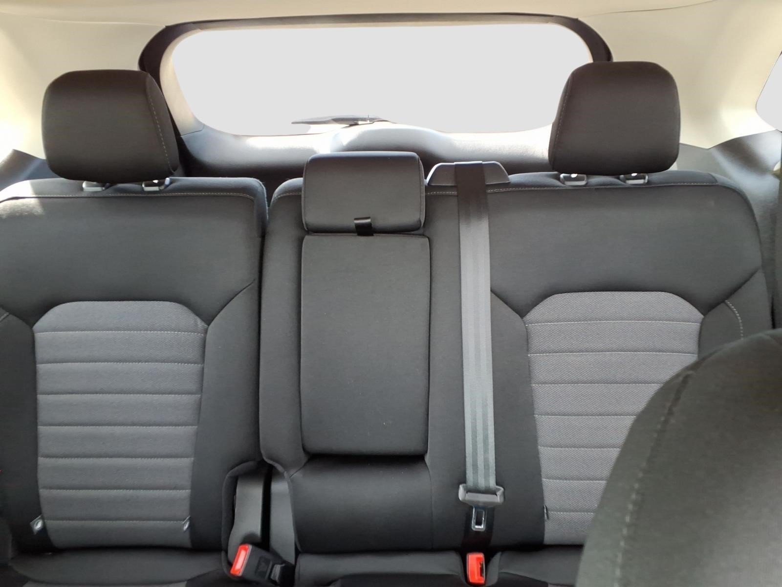 2021 Ford Edge SE - Photo 12