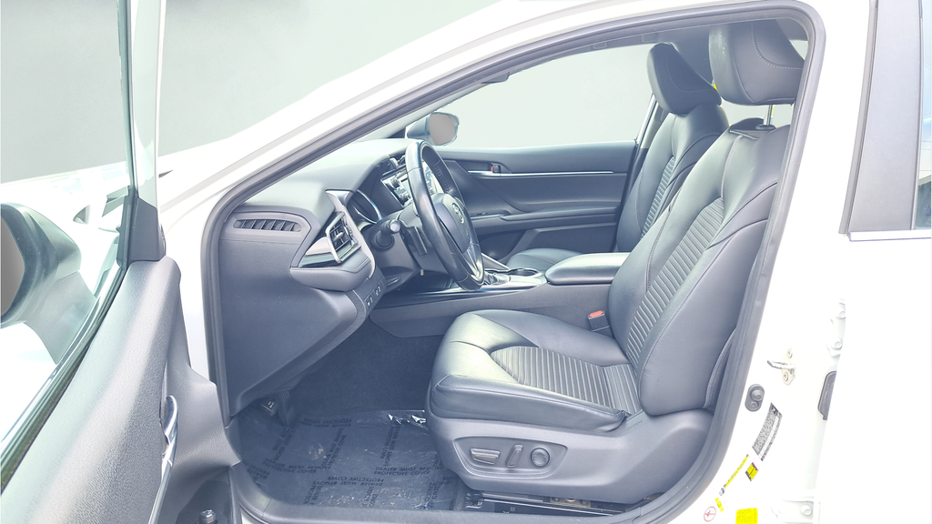 Used 2019 White Toyota SE image 10