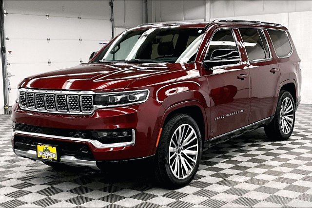 Used 2023 Velvet Red Pearlcoat Jeep Series III image 12
