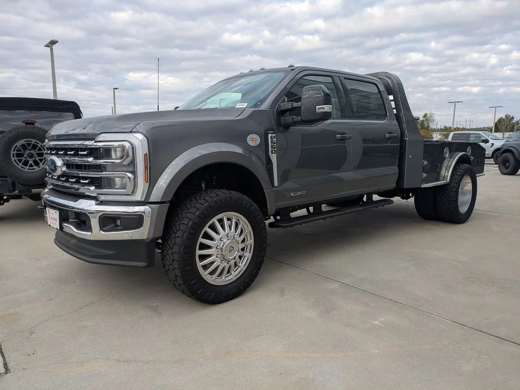 2025 Ford F-550 Super Duty Chassis Cab Lariat - Photo 7