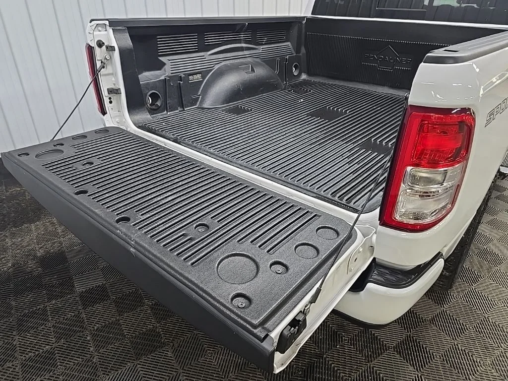 Used 2021 White Ram Big Horn/Lone Star image 11