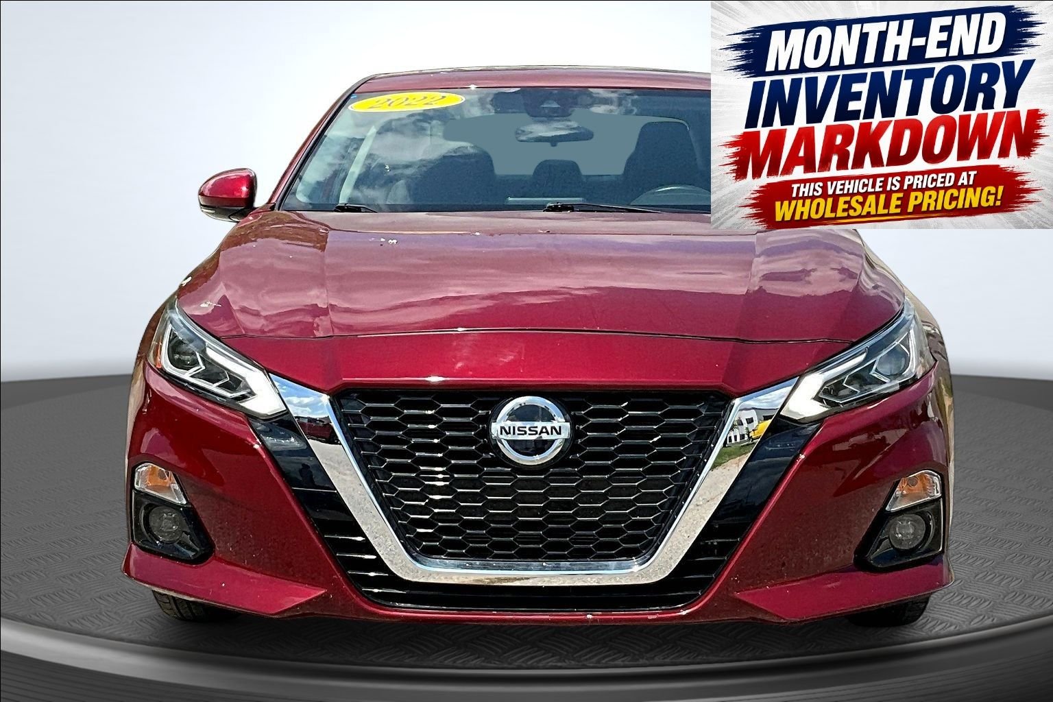 Used 2022 Red Nissan 2.5 SL image 2