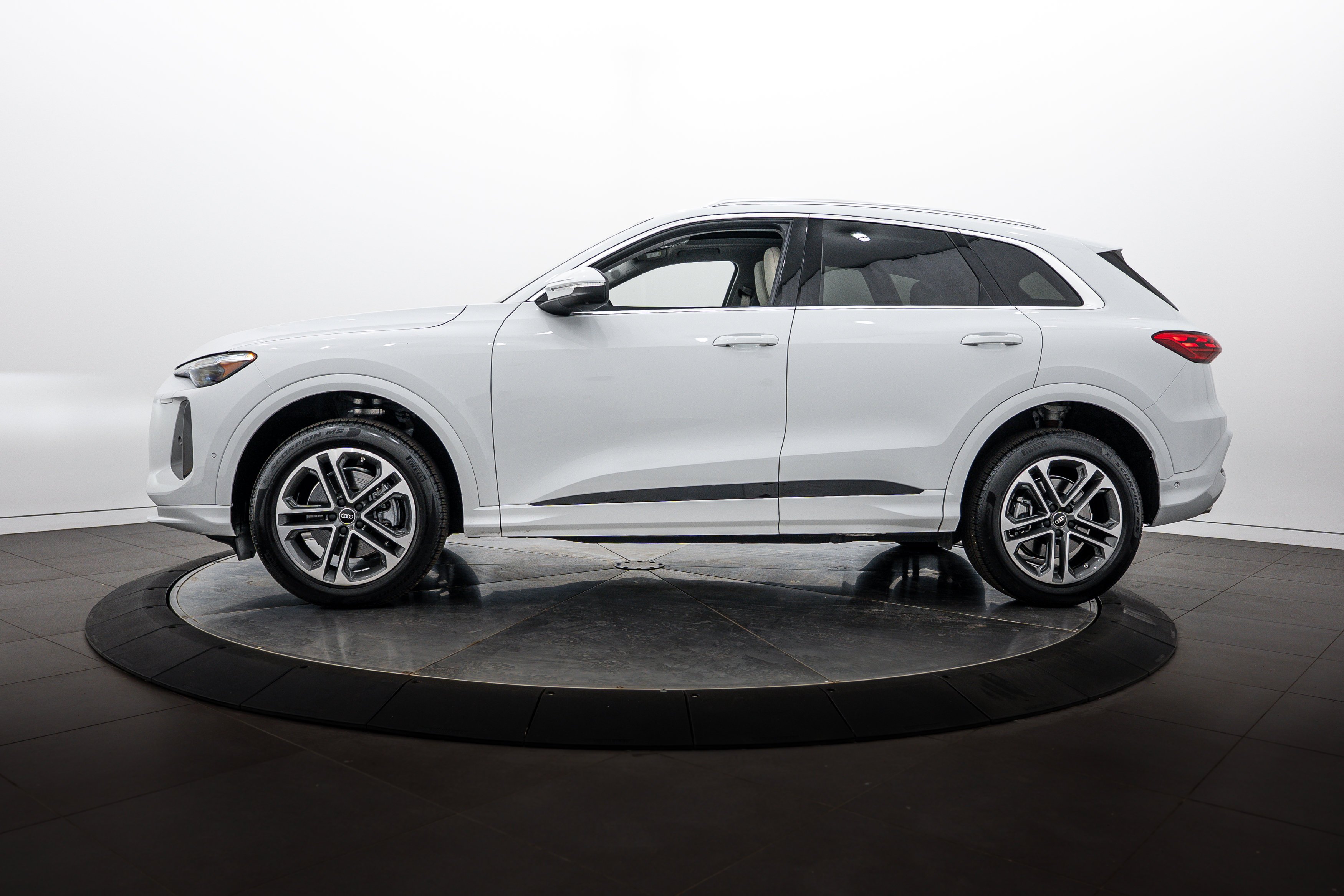 Used 2025 Glacier White Metallic Audi Premium Plus image 7