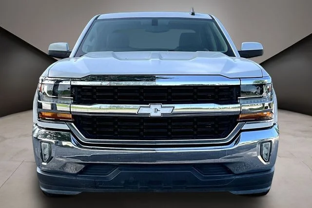 Used 2018 Beige Chevrolet LT image 3