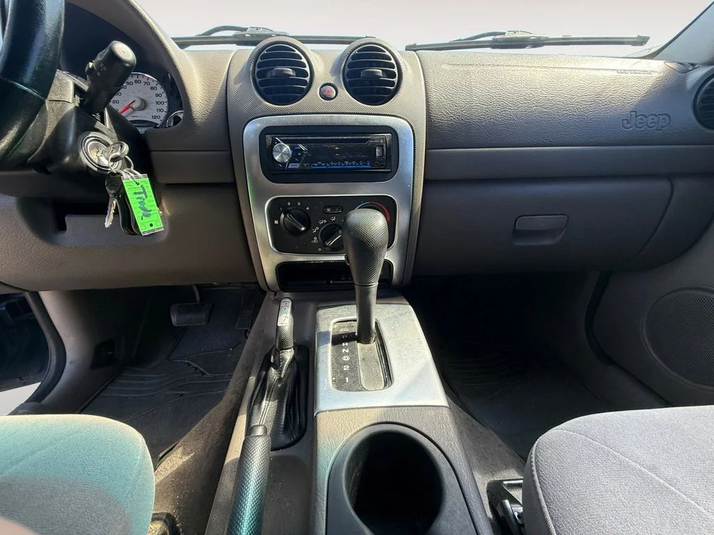 Used 2003 Blue Jeep Limited image 11