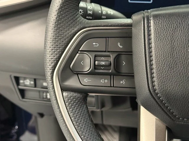 Used 2025  Toyota Limited image 15
