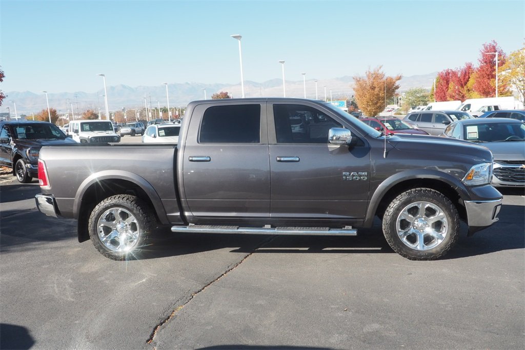 2016 Ram 1500 Laramie photo 4